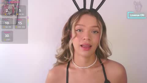 Camila Monroee  online show from 10.30.25