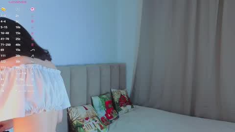 Snapshot of camillahooser chatting on 05.10.26 May online show from 05.10.26