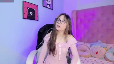 Snapshot of camille_eyes chatting on 09.30.25 camille online show from 09.30.25