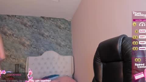 Snapshot of camillen_pettid chatting on 02.08.25 C A M I L L E N Help me get to the top online show from 02.08.25