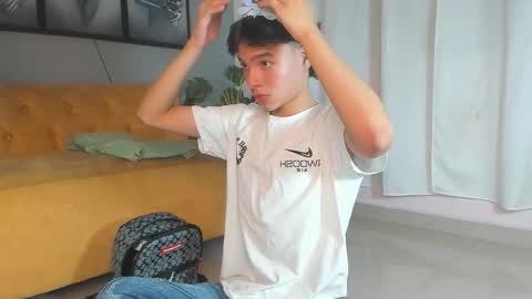 Snapshot of camillo_virgil chatting on 11.09.25 Camillo Virgil online show from 11.09.25