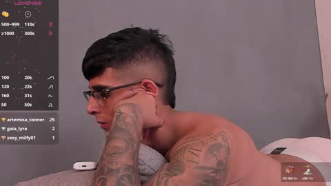 Snapshot of camilo_ospina_ chatting on 12.27.24 INDEPENDENT MODEL online show from 12.27.24