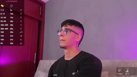 Snapshot of camilo_ospina_ chatting on 01.11.25 INDEPENDENT MODEL online show from 01.11.25