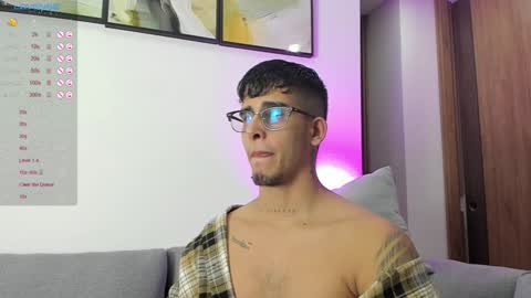 Snapshot of camilo_ospina_ chatting on 01.23.25 INDEPENDENT MODEL online show from 01.23.25