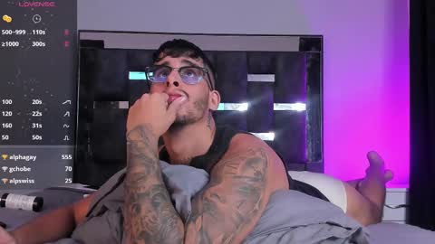 Snapshot of camilo_ospina_ chatting on 02.26.25 INDEPENDENT MODEL online show from 02.26.25