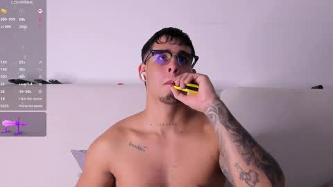 Snapshot of camilo_ospina_ chatting on 04.29.26 INDEPENDENT MODEL online show from 04.29.26