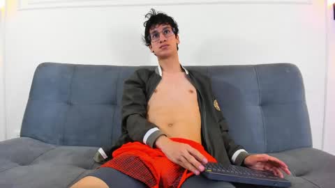 Snapshot of camilo_stark chatting on 05.26.26 Camilo online show from 05.26.26