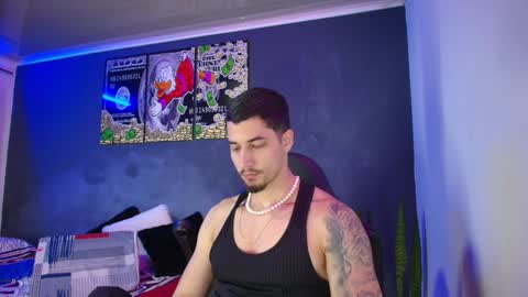 Snapshot of camiloalvarezzz3 chatting on 01.28.25 CAMILO online show from 01.28.25