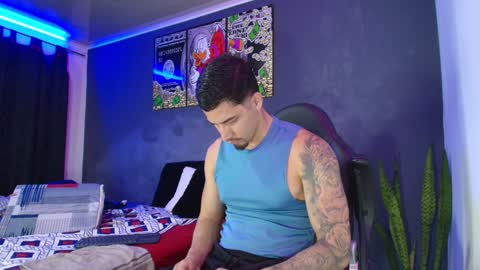 Snapshot of camiloalvarezzz3 chatting on 02.06.25 CAMILO online show from 02.06.25