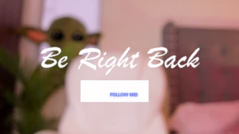 Snapshot of cammiefoalss chatting on 12.30.24 Lets reach 200 thumbs up online show from 12.30.24