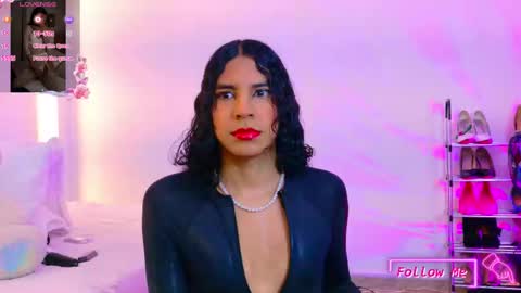 Snapshot of campbeldginger chatting on 11.22.25 Call me GIN online show from 11.22.25