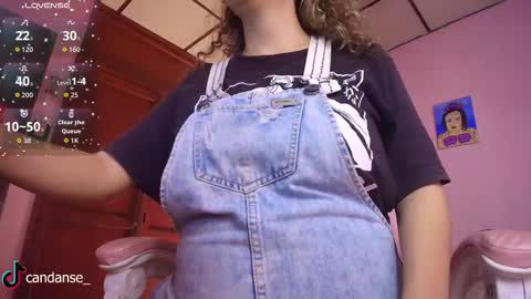 Snapshot of candase_ chatting on 01.15.26 Candase online show from 01.15.26