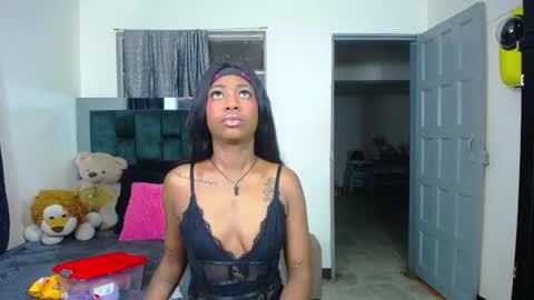 Snapshot of candelafoxx chatting on 06.14.26 candelafoxx online show from 06.14.26