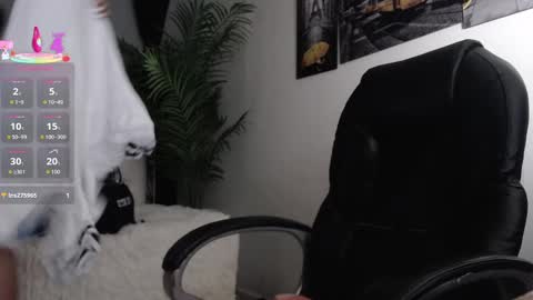 Candy  online show from 09.13.25