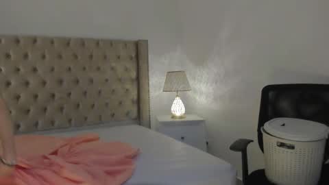 Candie  online show from 11.24.25