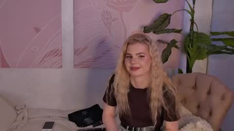 Candies online show from 04.16.26