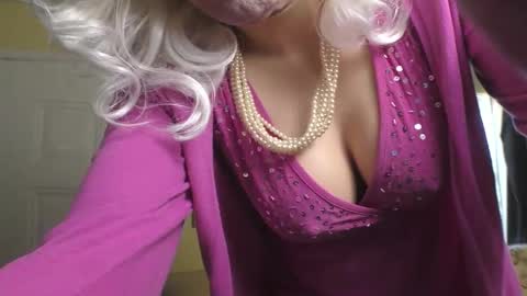 Candi Saint online show from 03.06.25