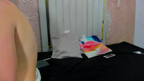 Snapshot of candise_oconnor chatting on 11.19.25 candise online show from 11.19.25