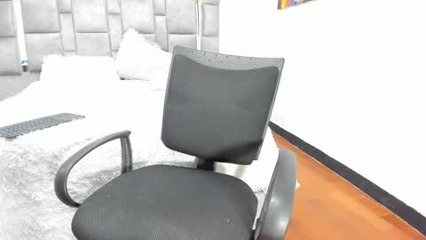 Candy  And Andy  online show from 10.26.25