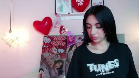 Snapshot of candy_leila3 chatting on 02.19.25 Leila online show from 02.19.25