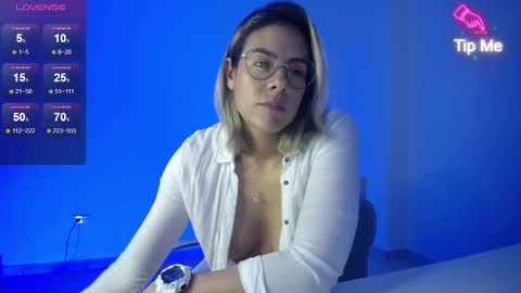 Candy Dowson online show from 02.07.25