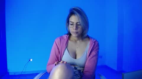 Candy Dowson online show from 09.23.25