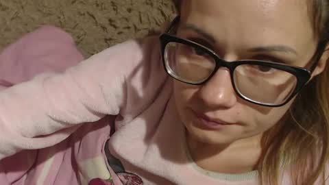 say meow and send tip  online show from 12.04.24