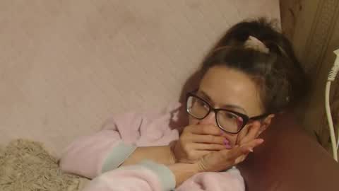 say meow and send tip  online show from 10.18.25