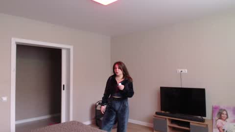 Snapshot of candymini chatting on 01.25.25 candymini online show from 01.25.25