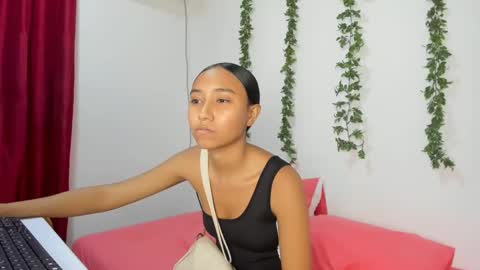 Snapshot of candysexi_10 chatting on 11.03.25 candysexi_10 online show from 11.03.25