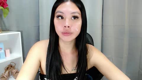 Snapshot of candysweetcum_ chatting on 04.10.26 CALL ME SAM online show from 04.10.26