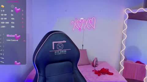 Snapshot of candyy_tay1 chatting on 11.30.25 CANDYY online show from 11.30.25