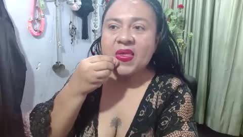 CanelaCollins online show from 12.15.25