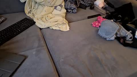 capoo24 online show from 09.10.25