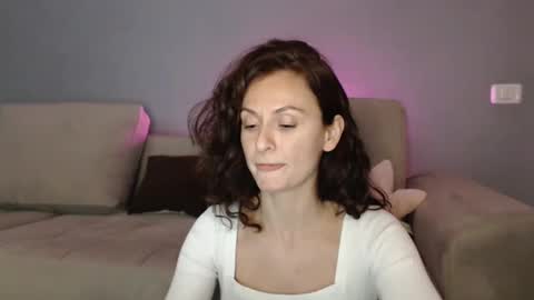 Snapshot of carakat chatting on 02.14.25 carakat online show from 02.14.25