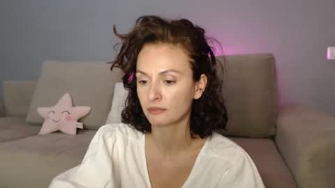 Snapshot of carakat chatting on 03.08.25 carakat online show from 03.08.25