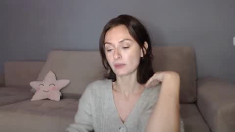 Snapshot of carakat chatting on 11.30.25 carakat online show from 11.30.25