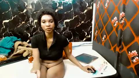 Snapshot of caramelminxx_ chatting on 06.24.26 caramelminxx_ online show from 06.24.26