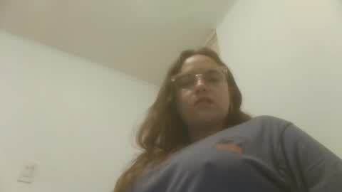 Snapshot of caravibugue chatting on 12.08.24 caravibugue online show from 12.08.24