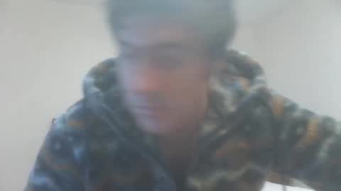 Snapshot of caravibugue chatting on 09.10.25 caravibugue online show from 09.10.25