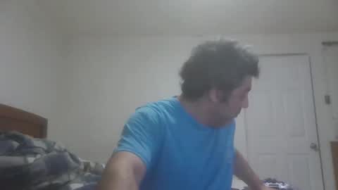 Snapshot of caravibugue chatting on 11.24.25 caravibugue online show from 11.24.25