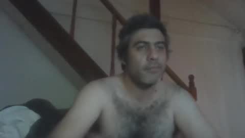 Snapshot of caravibugue chatting on 11.25.25 caravibugue online show from 11.25.25