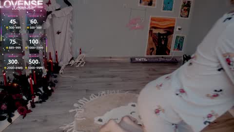 NONA    follow online show from 11.01.25