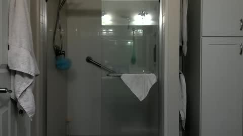 Caressluving online show from 01.30.25