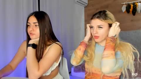 Snapshot of caressyourself chatting on 02.01.25 caressyourself online show from 02.01.25