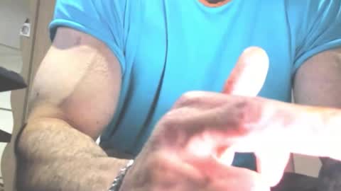 Snapshot of carin_the_body chatting on 03.18.26 Laz online show from 03.18.26