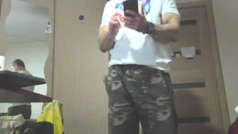 Snapshot of carin_the_body chatting on 04.01.26 Laz online show from 04.01.26