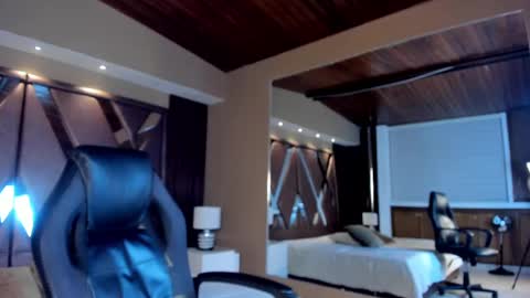 Carina online show from 02.11.25