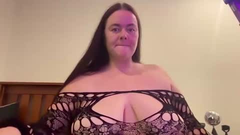Snapshot of carinabro10 chatting on 06.28.26 carinabro10 online show from 06.28.26