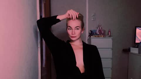 Carin online show from 10.07.25